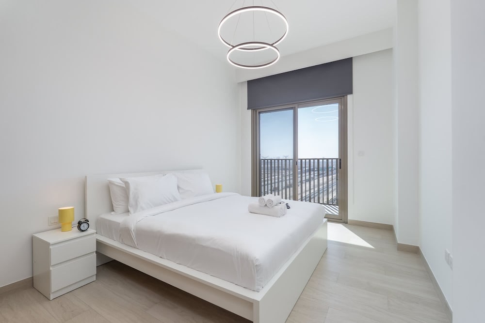 Modern and Peaceful 2 Bedroom in Amber by Azizi