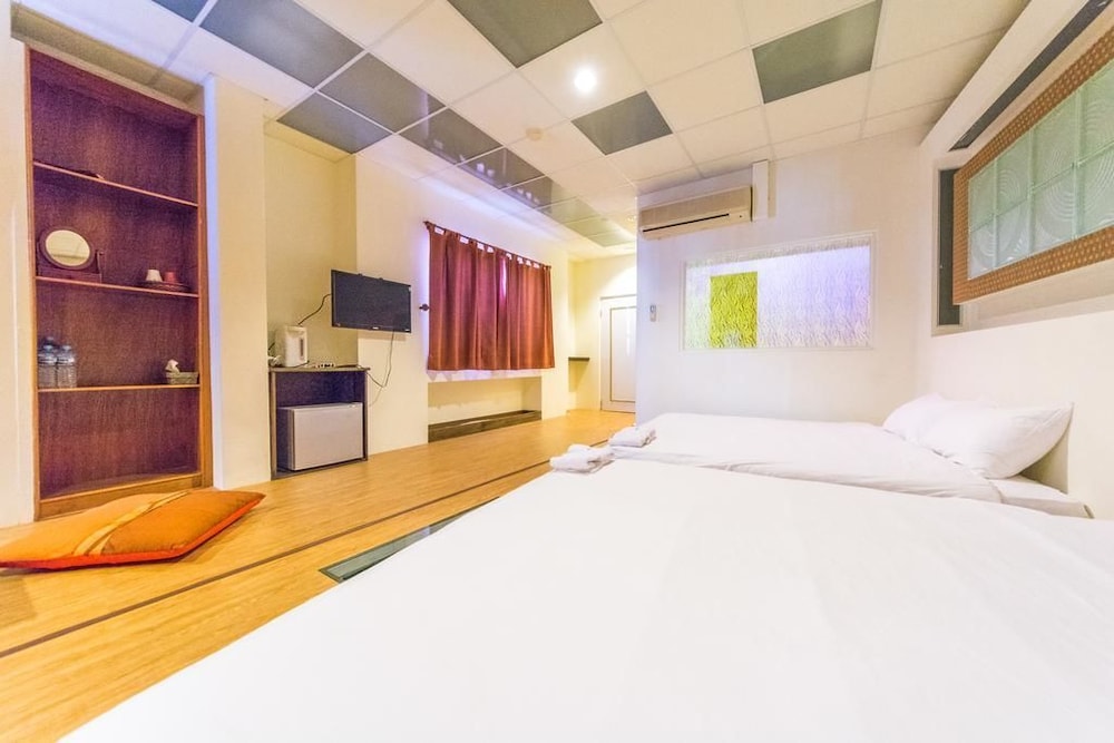 Found Hostel