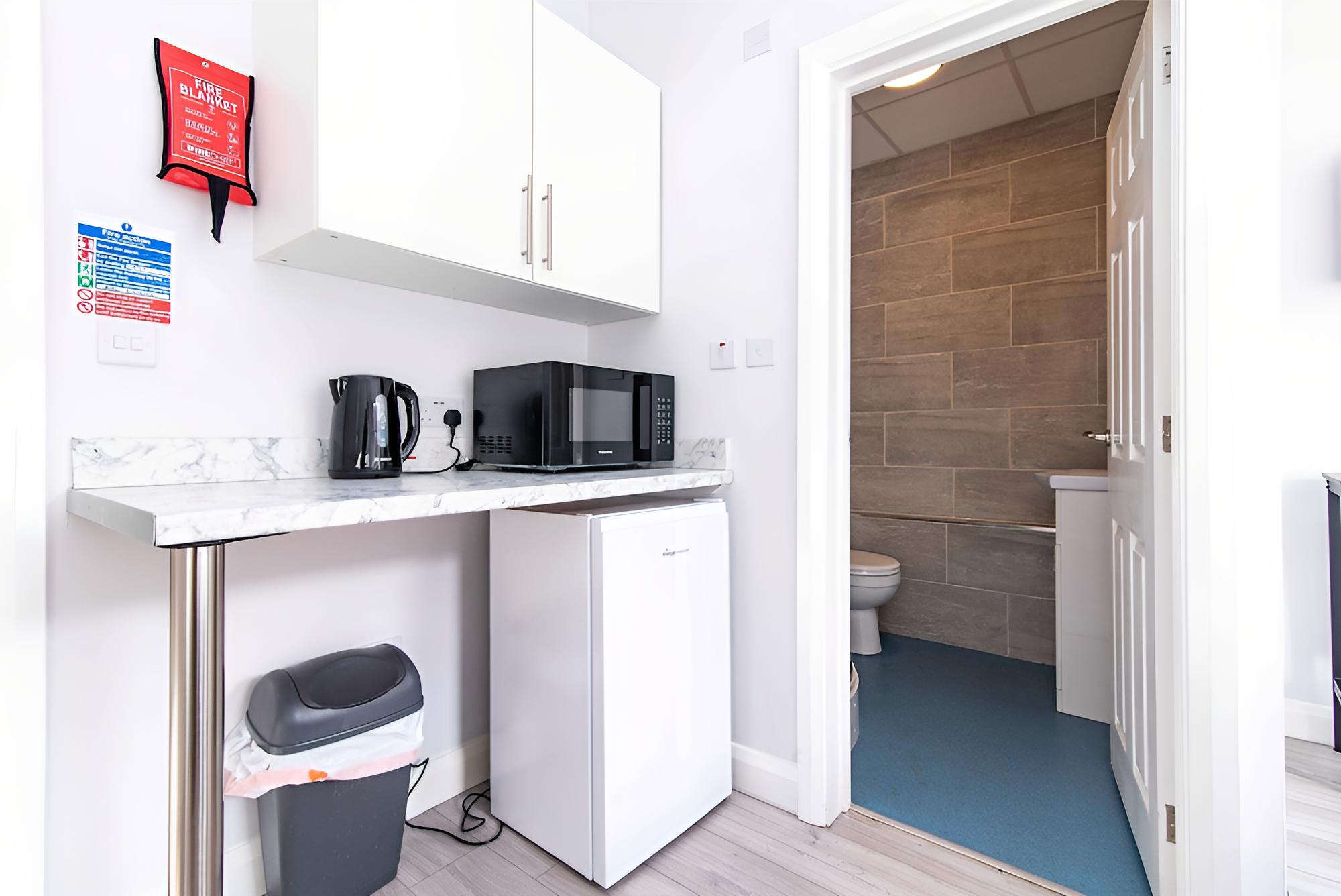 Nottingham Vacations - Hucknall Short Stays - Property Image 13