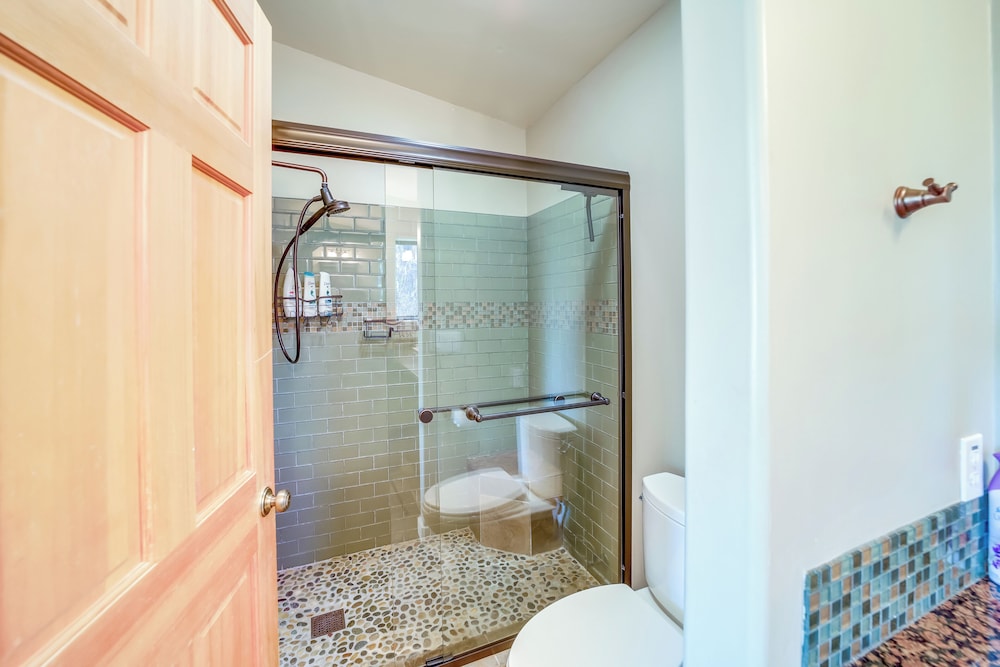 Chic Arizona Retreat w/ Hot Tub, Fire Pit  Deck! - Property Image 16