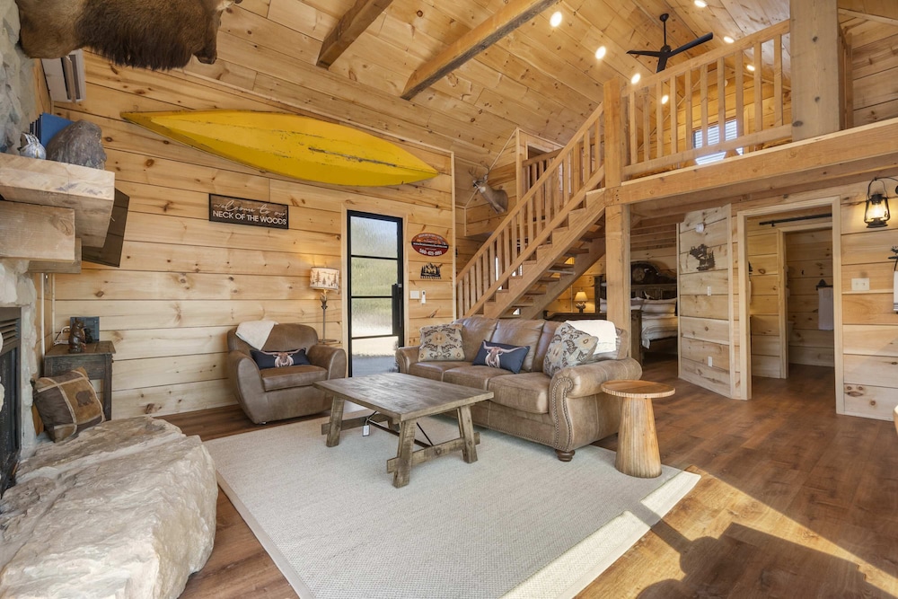 Elk Lodge Cabin for 4!