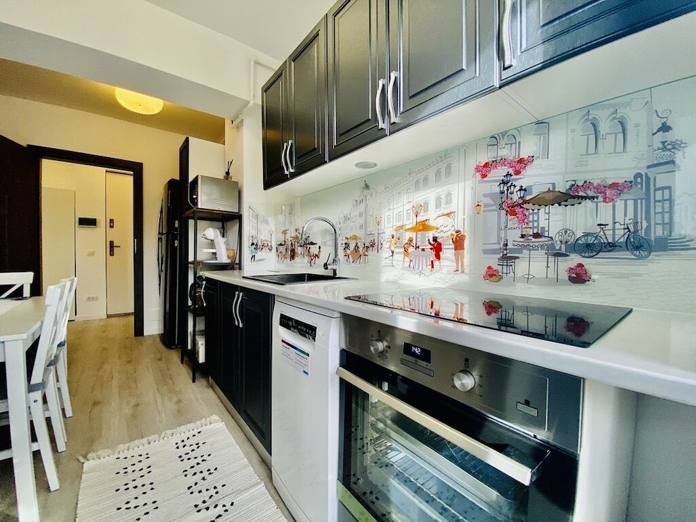 1BDR Wings Apartment view 3