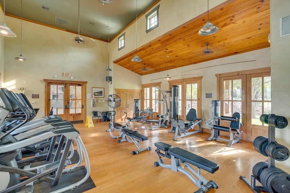 Jonestown Condo on Lake Travis w/ Community Pool! - Property Image 36