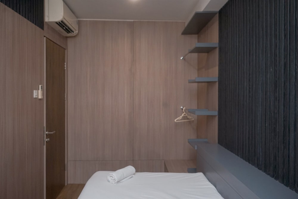 Comfy And Modern Look 2Br At Yukata Suites Apartment