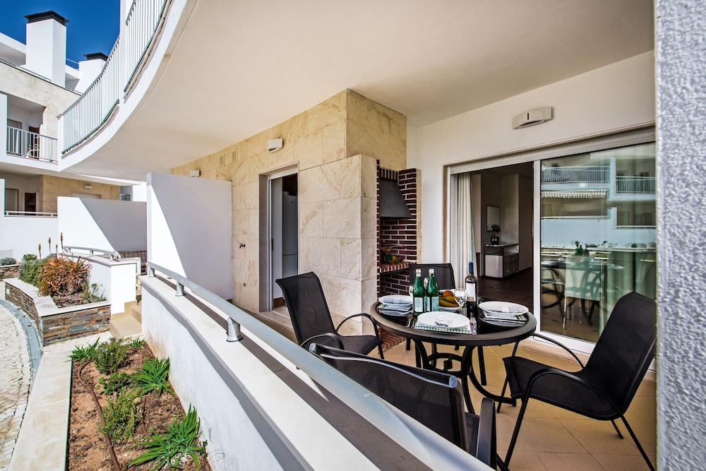 Santa Luzia Residence by MarsAlgarve