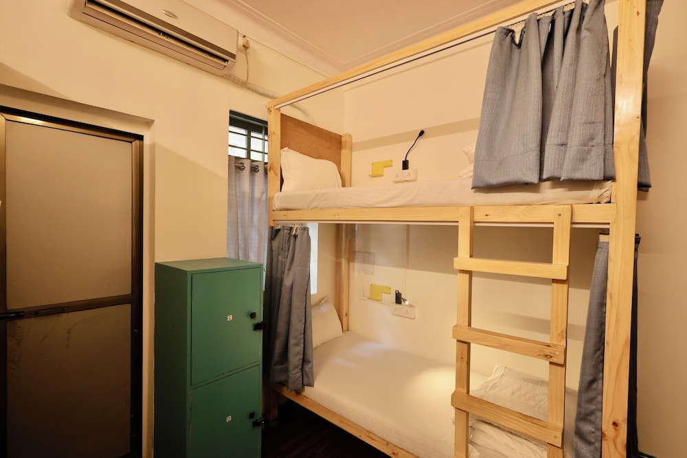 Locomo Hostel Mini - 9 mins from airport