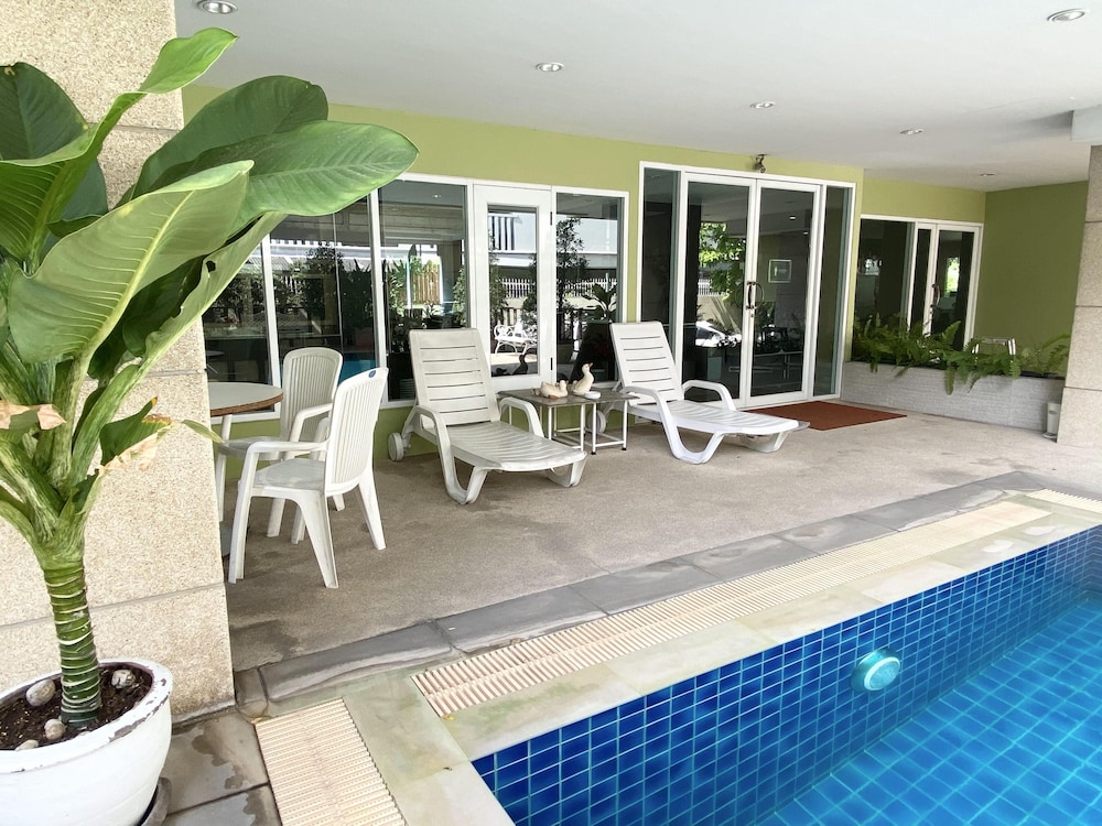 14 Place Sukhumvit Suites - SHA Plus