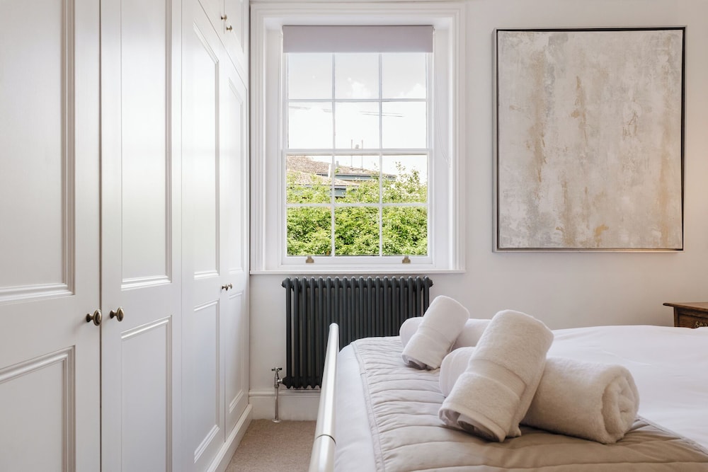Stylish Townhouse Annexe Cheltenham