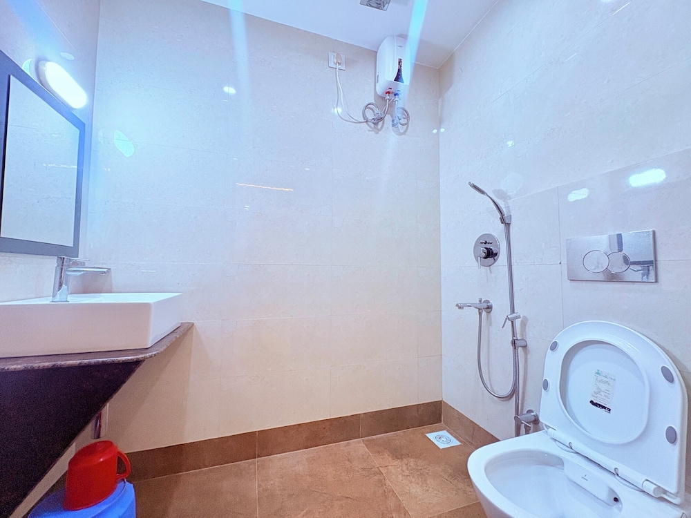 Binapani Hotel & Restaurant Tarapith