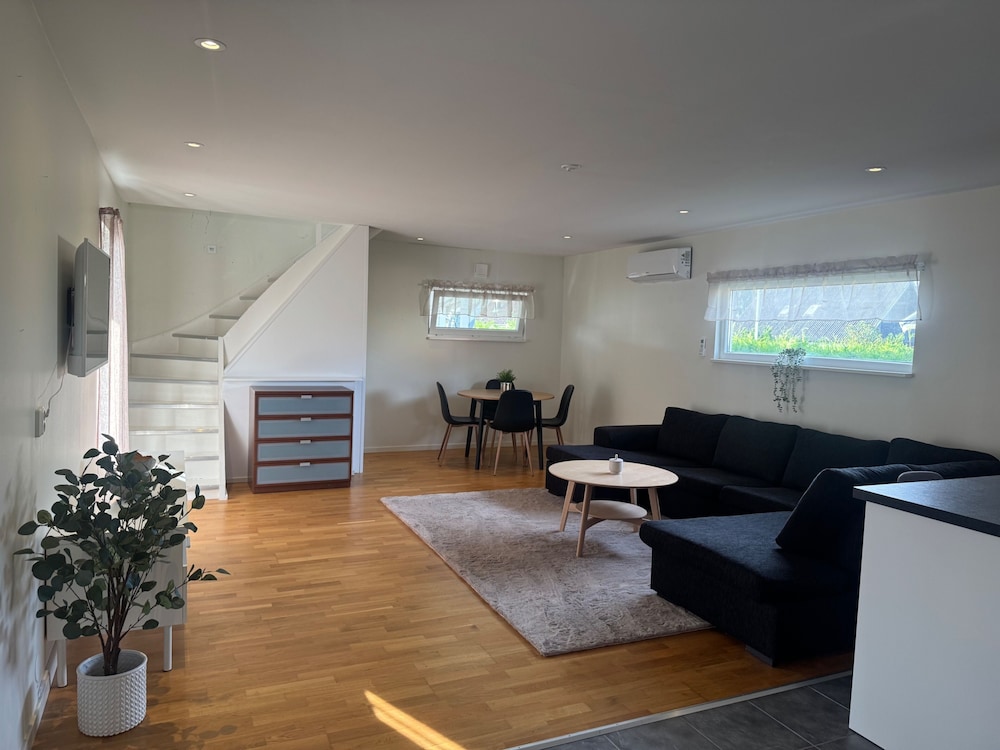 Modern 1-bedroom Apartment for 6 Near Kristianstad