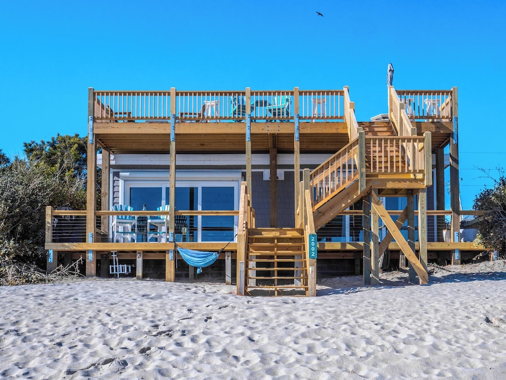 Vintage Vacation by Topsail Realty