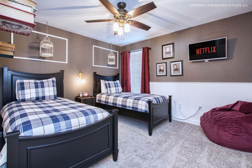 Stunning 5BD Home Private Pool and Spa Game Room, Billede 50