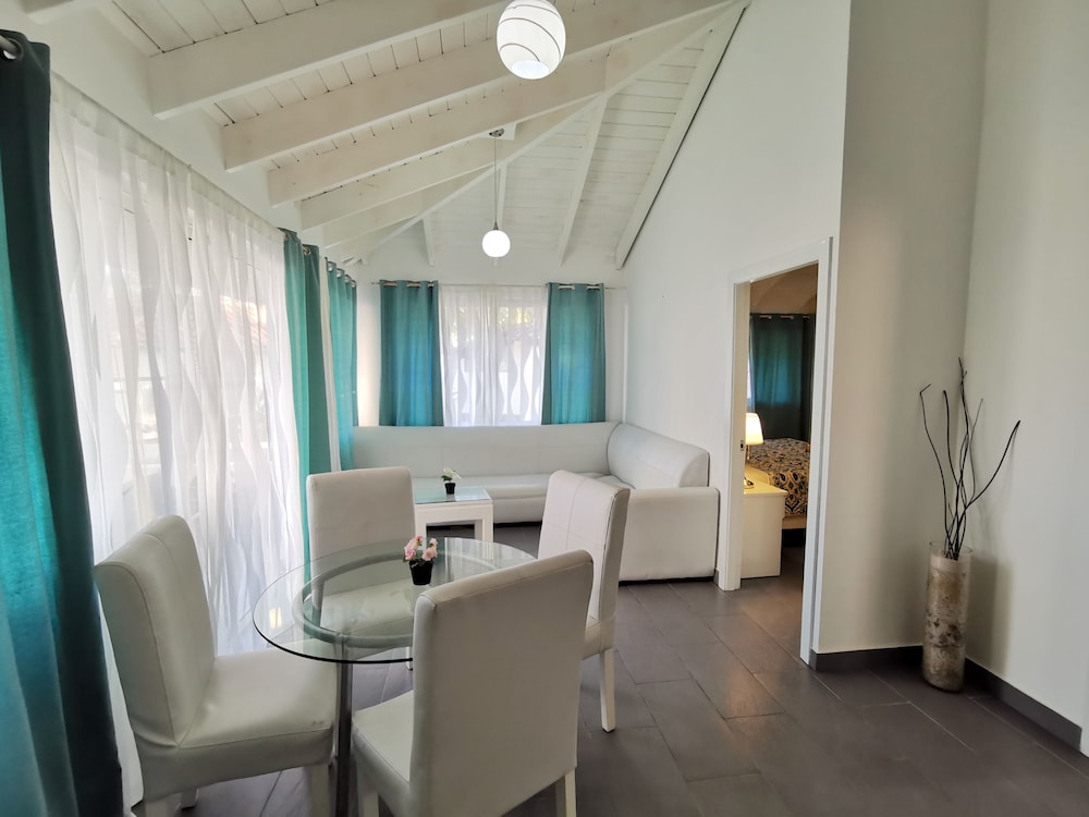 TROPICAL VILLAS playa LOS CORALES