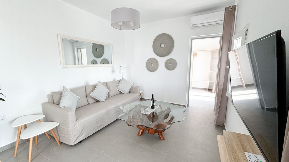Amperian Mykonos Suites & Villas