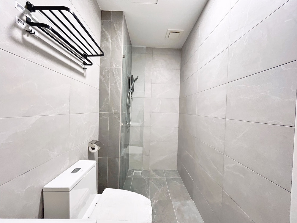 Majestic Residence by Manhattan Group