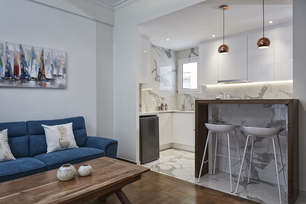 Cozy and Bright Apartment in Kolonaki