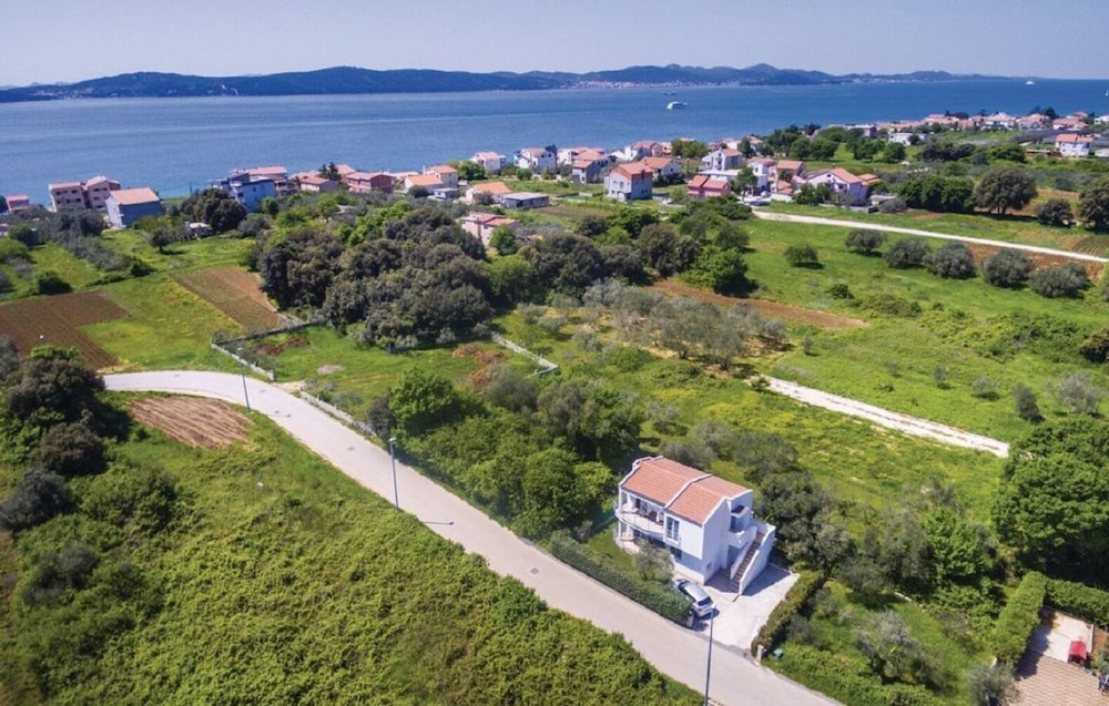 Mare - With Parking - A2 kat view 5