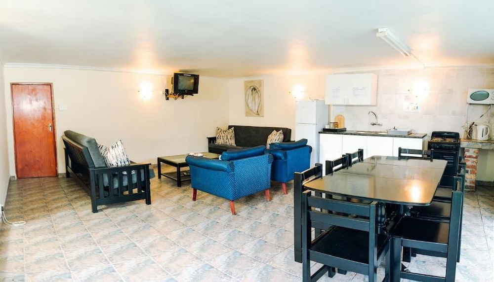 Kingfisher Hollow Exclusive Guest House