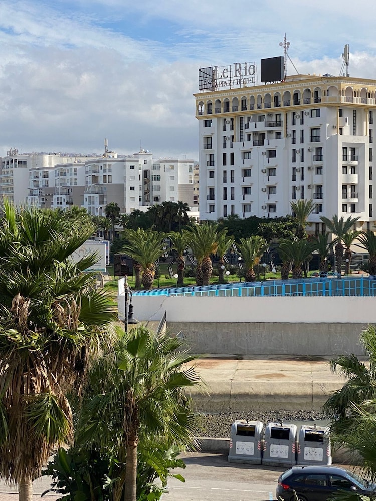 Vintage Seaview APT Full City Center