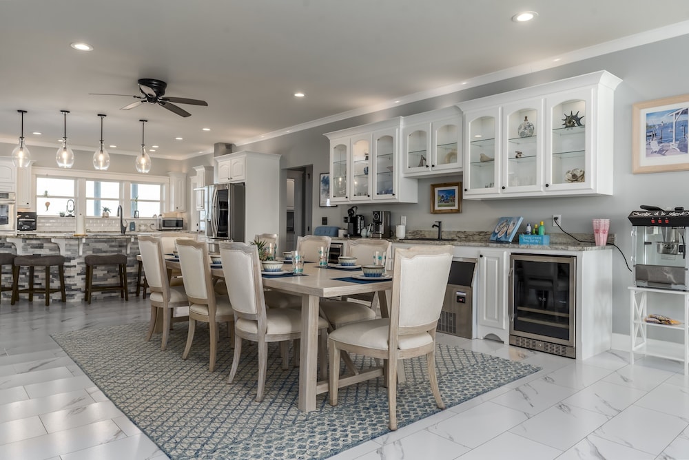 Bay Breeze - 2420 Bienville 4 Bedroom Home