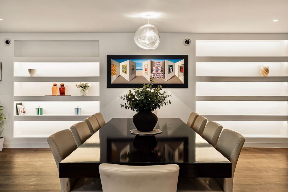 London Mews Home w Glass Atrium Terrace