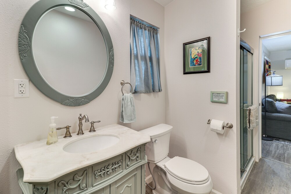 Walk to Enmu: Cozy Casita w/ Pet-friendly Yard