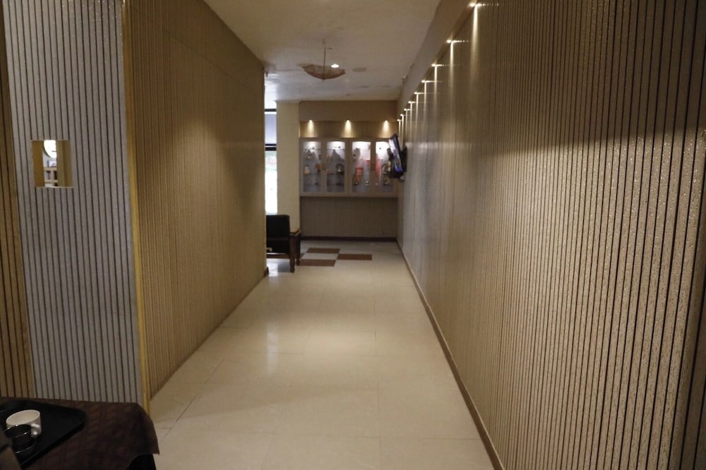 Hotel Om Complex