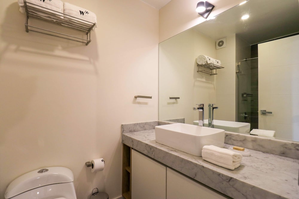 w Prestigious 3BR w Great Balcony in Miraflores