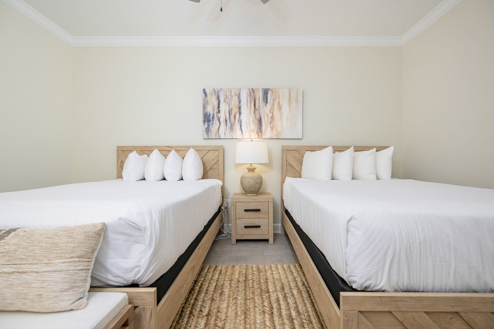 Phoenix Gulf Shores Ii 803 3 Bedroom Condo