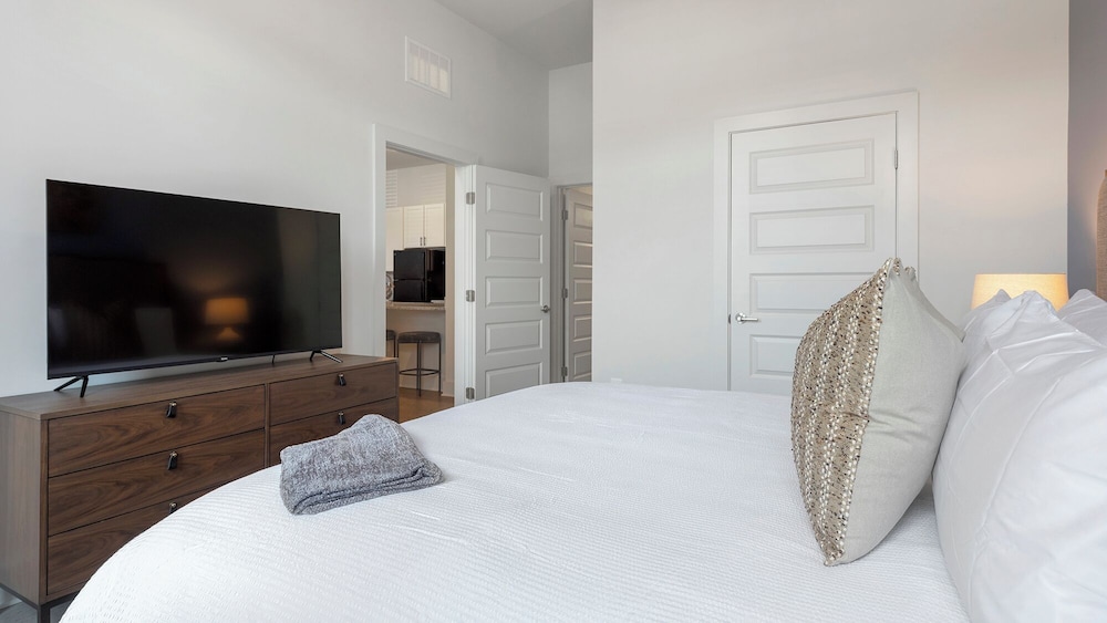 Landing Furnished Apartments - Northwest Charlotte
