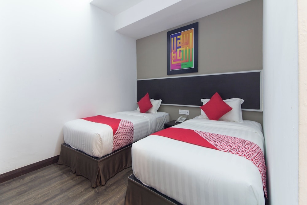 OYO 94761 Hotel Indah