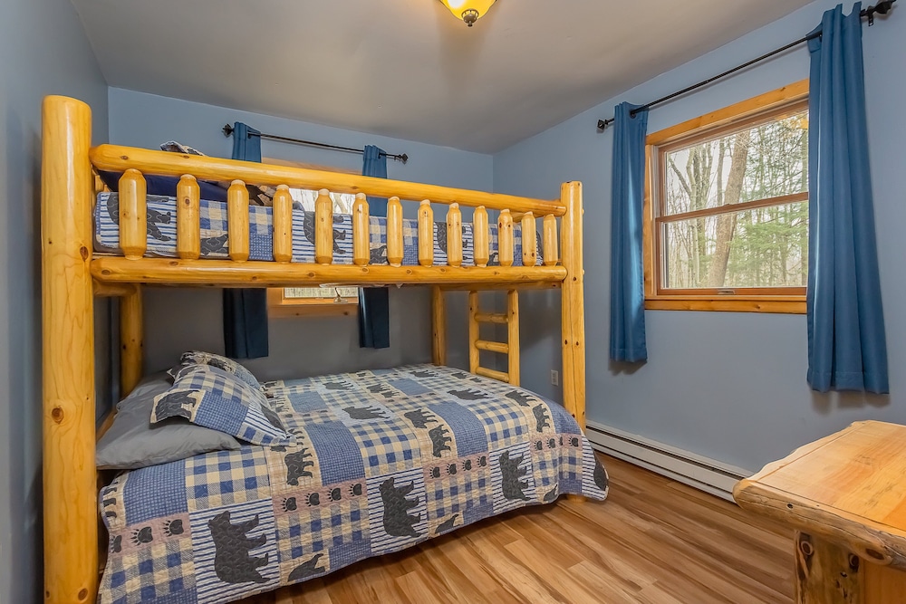Lincoln Log Cabin view 5