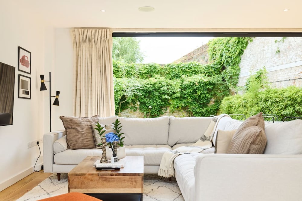 The Putney Wonder - Dazzling 3bdr Flat With Garden