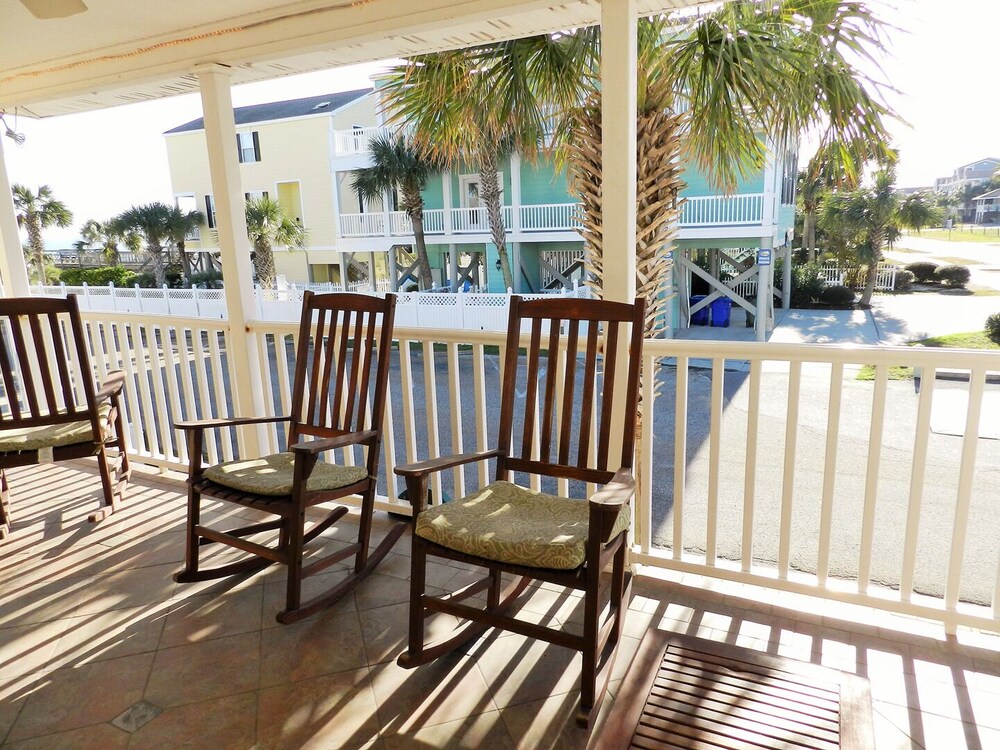 The Ocean House 6 Bedroom Home by RedAwning