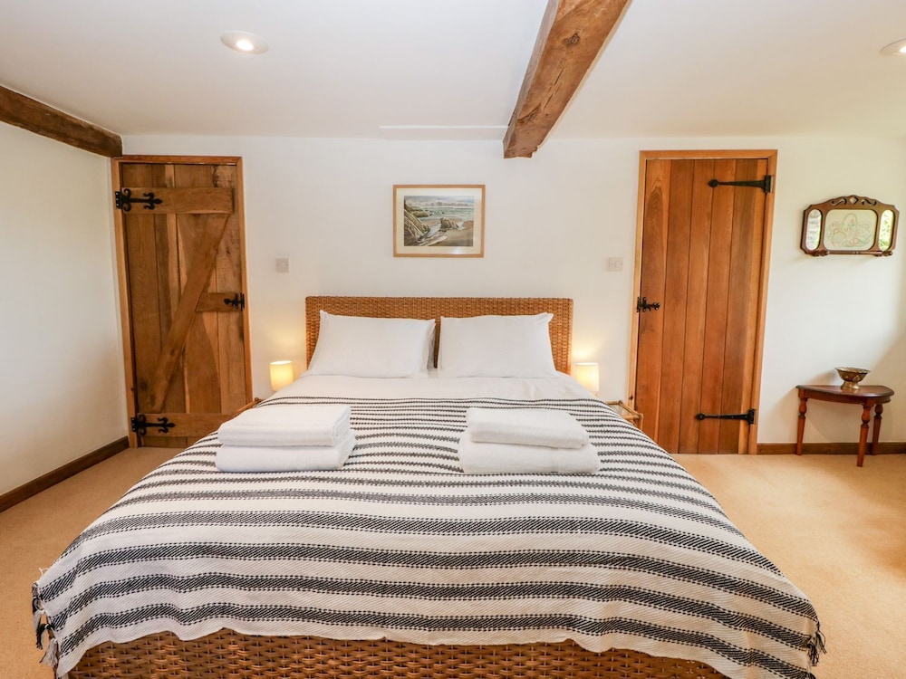 Mistletoe Cottage
