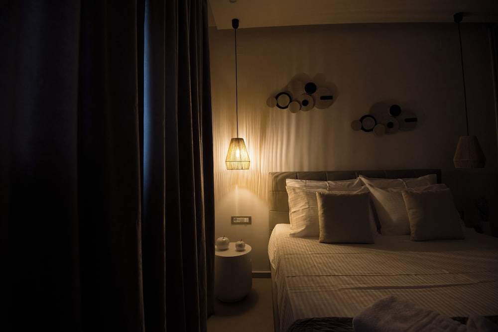 SIDONIA SUITE