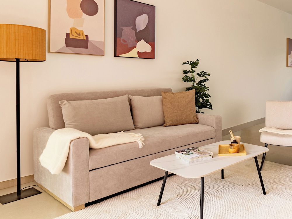 Sanders Limassol Park - Great 2 Bdr apt With Balcony