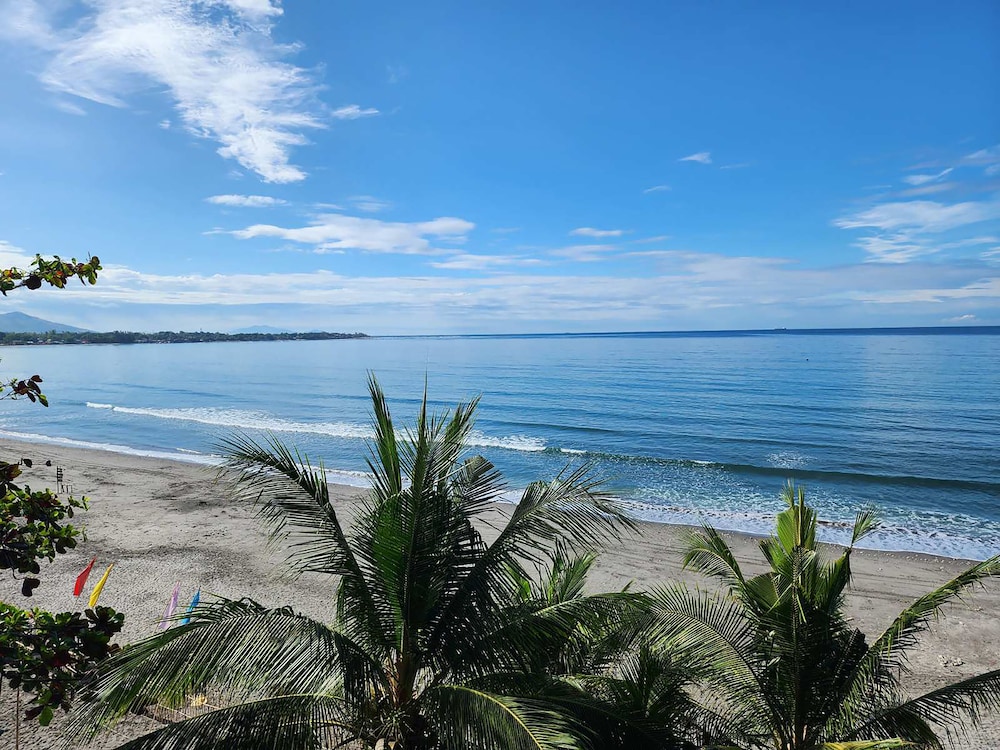 Bakasyunan Resort Zambales
