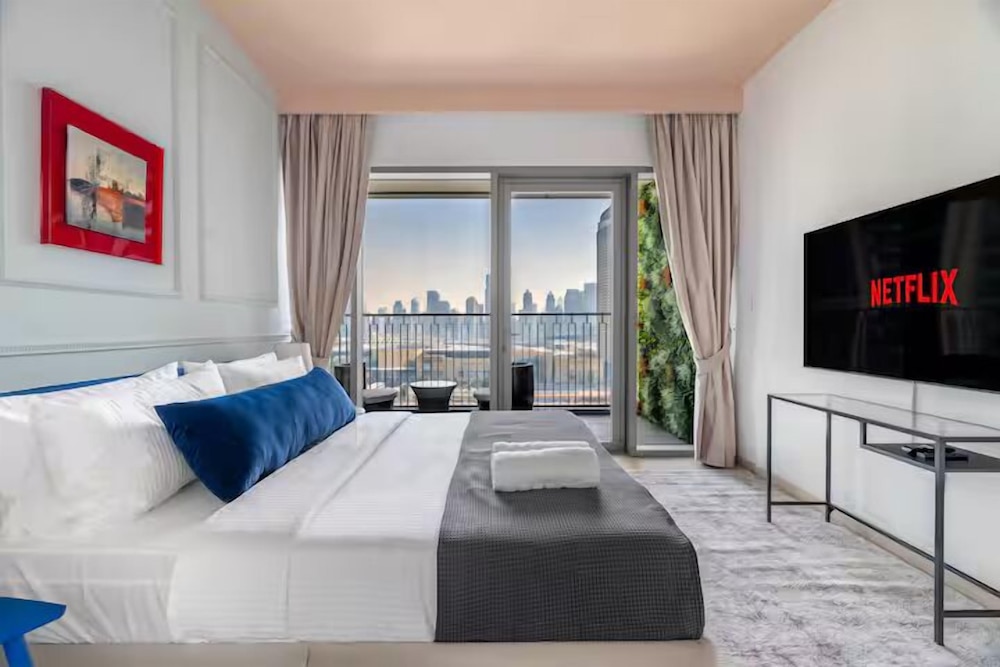 Rove Haven Crown 4BR Burj Dubai Mall