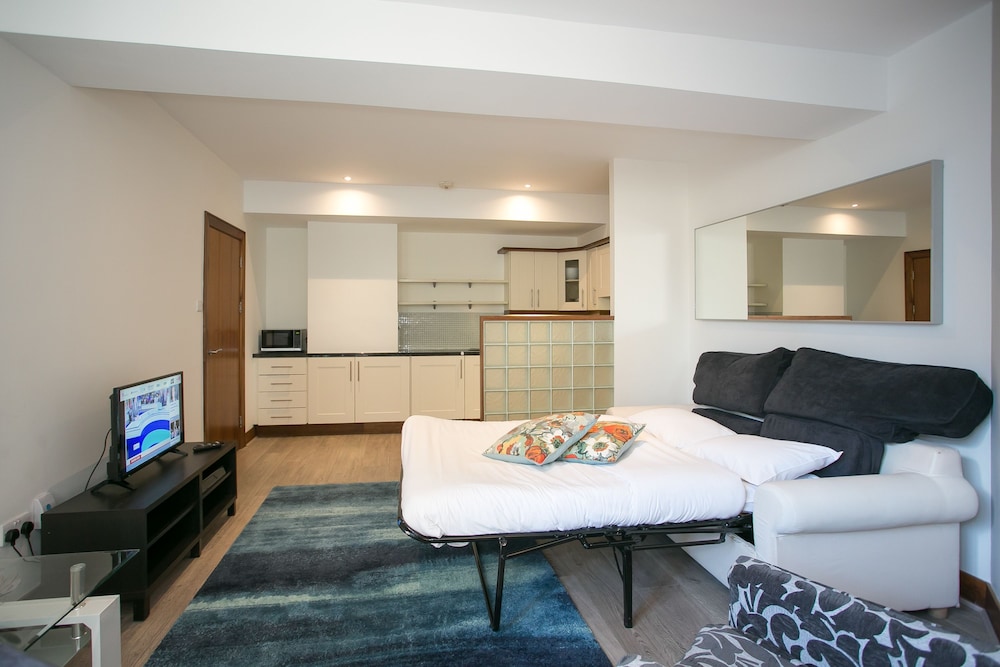 O'Connell Bridge Apartments
