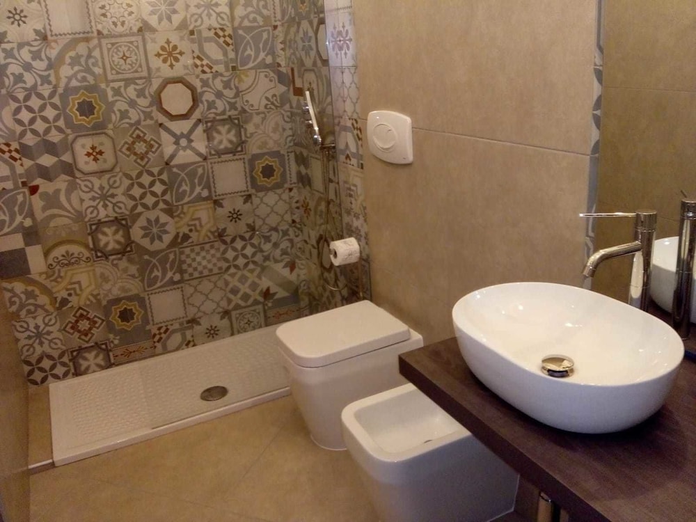 Minerva Guesthouse en Pavia — bathroom