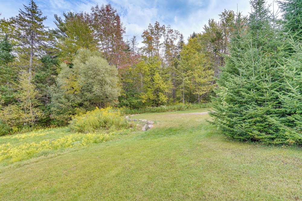 Cozy Log Cabin Near Mt Snow: Views, Modern Comfort