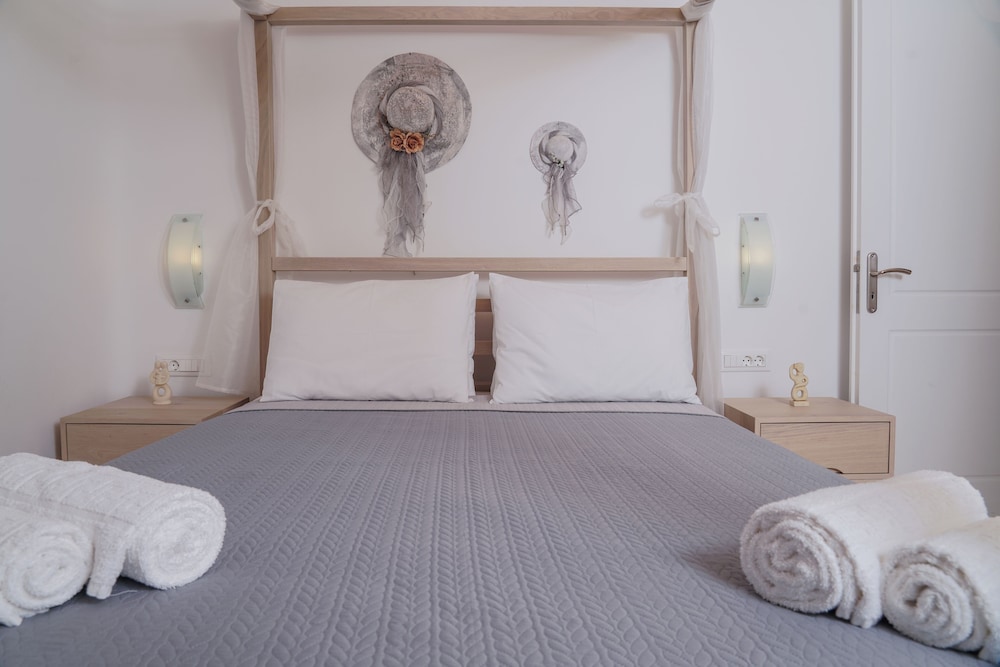 Aether Mykonos 5BR Port View Villa