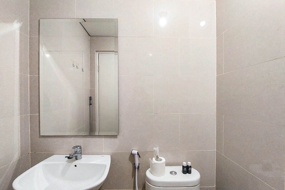Gorgeous And Homey 1Br Apartment At Podomoro City Deli Medan