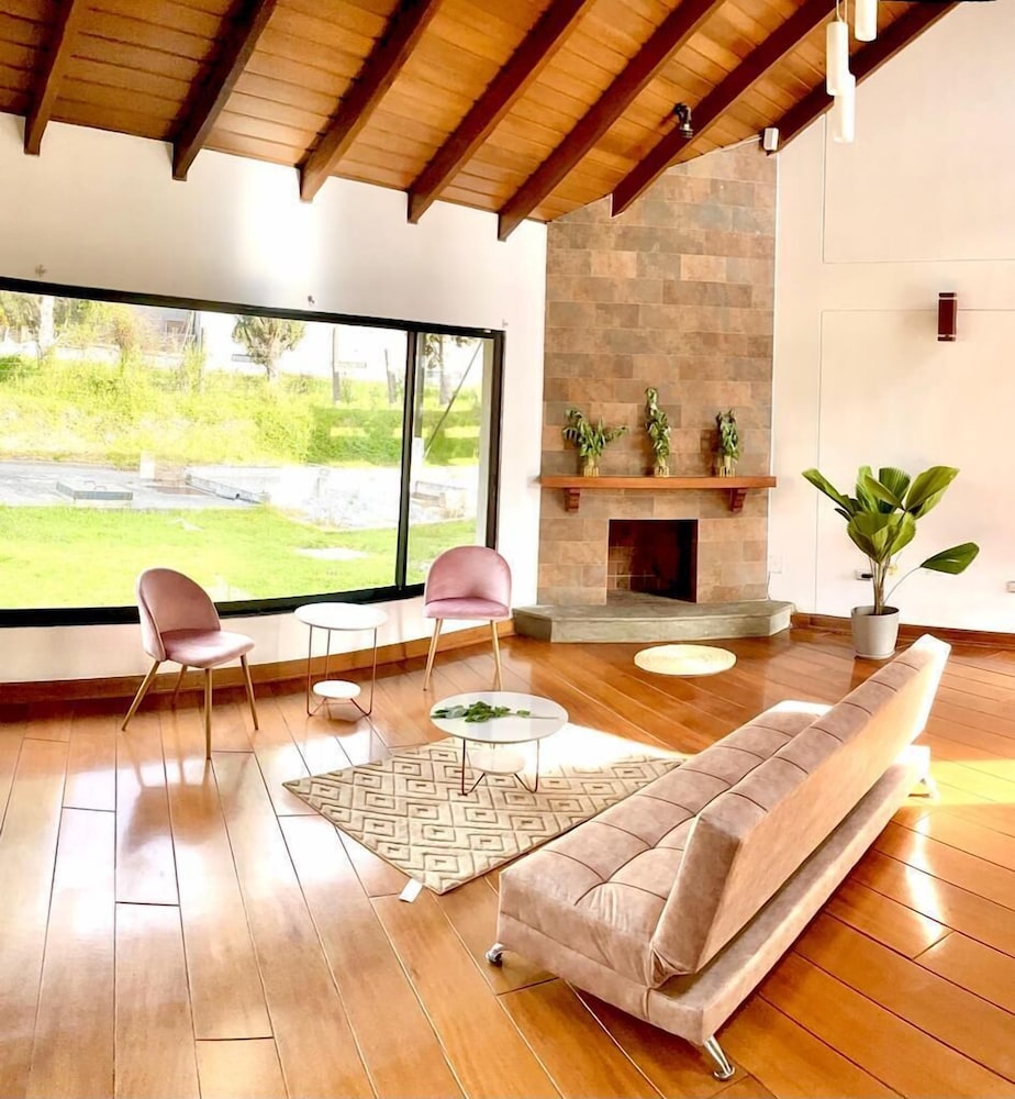 Quito Airport Suites