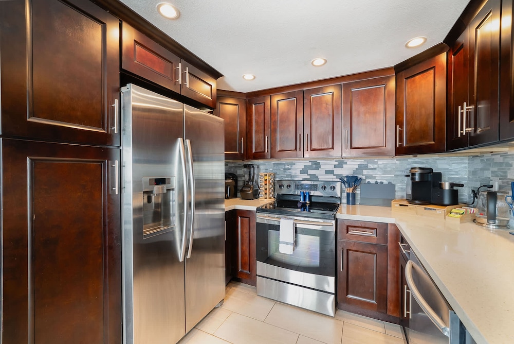 Luxury Oceanfront Condo With Private Beach Access