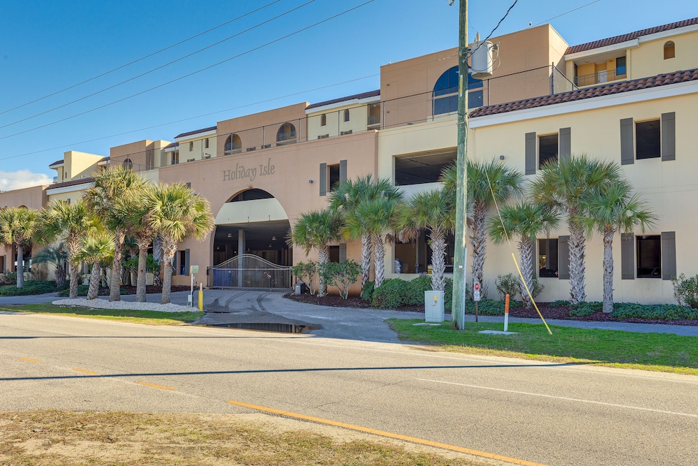Dauphin Island Condo: Beach & Hot Tub Access!