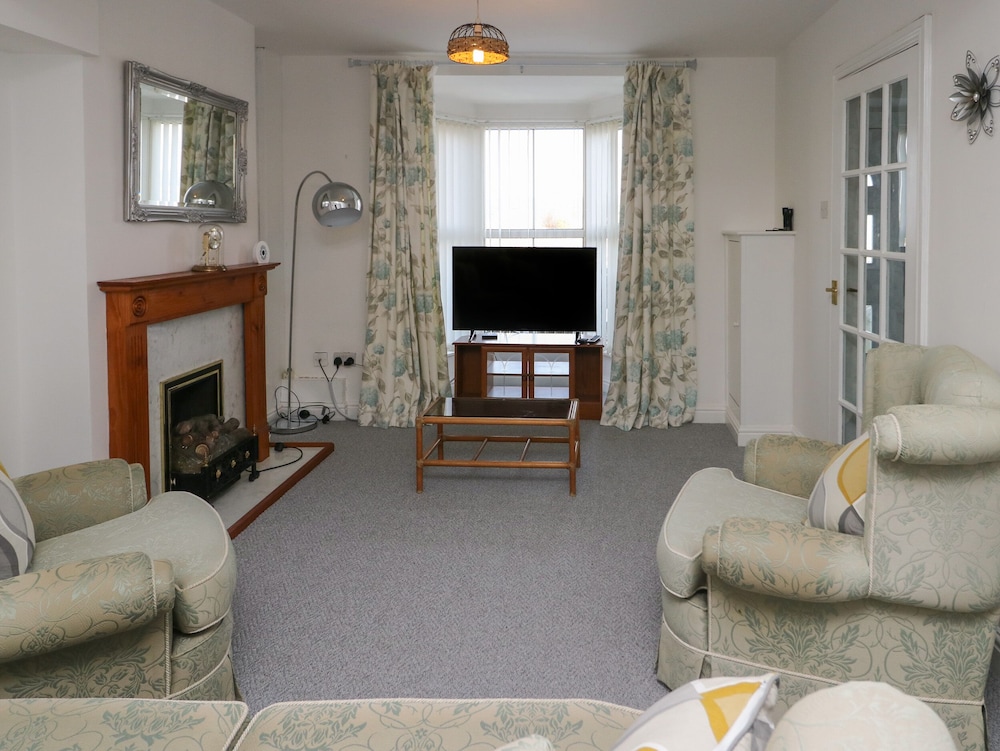 23 Beach Road