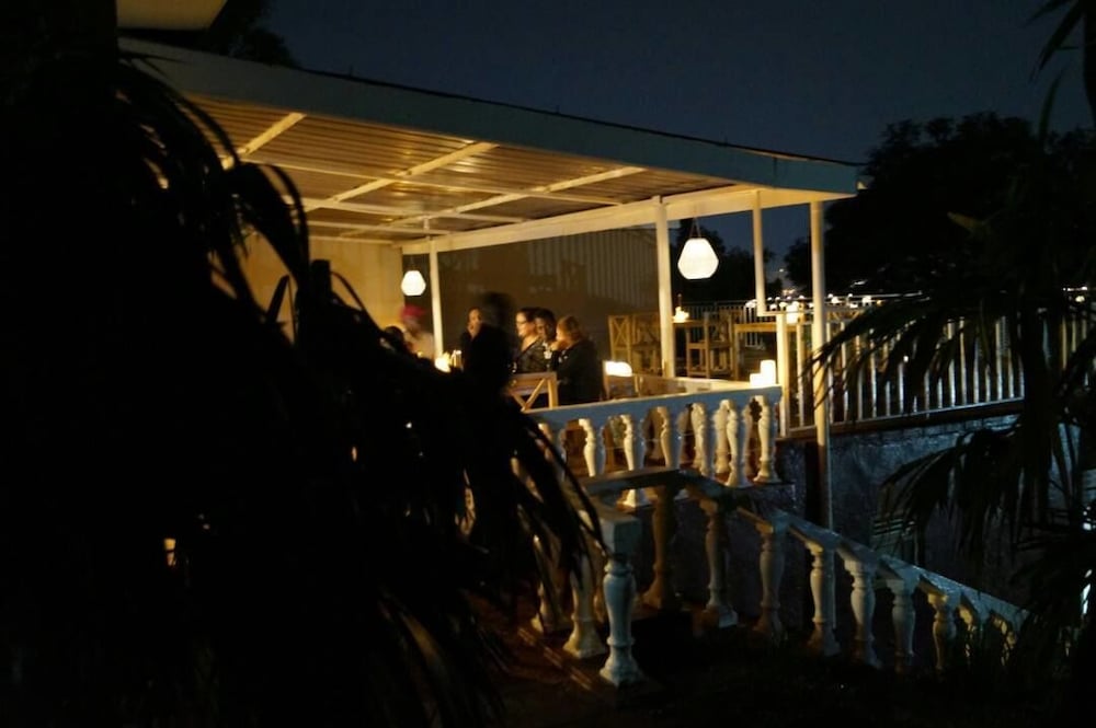 Bromelia Guesthouse