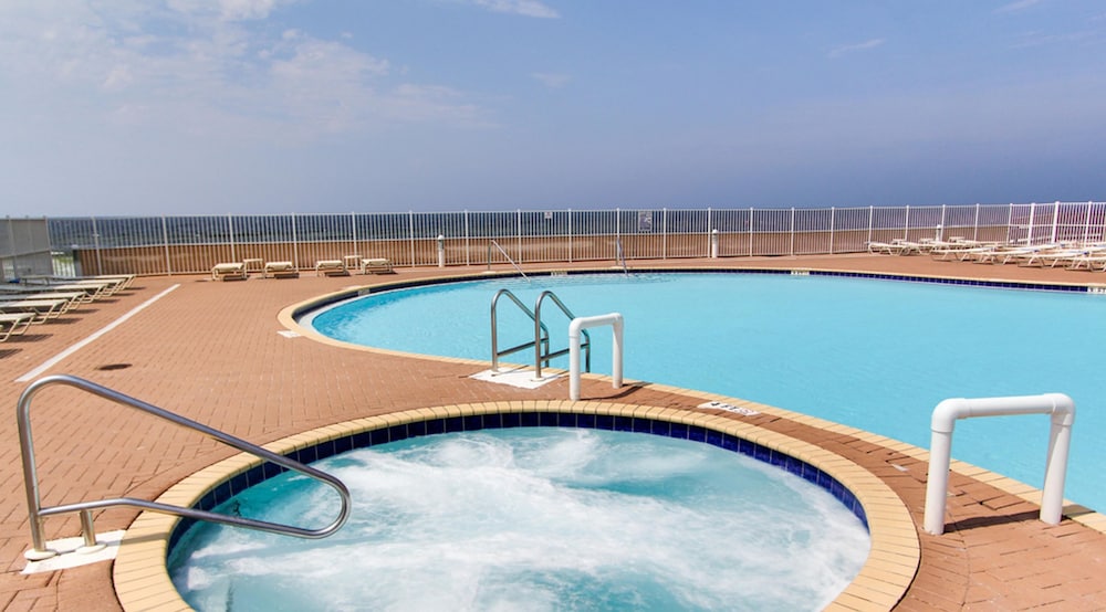 Tidewater by Book That Condo